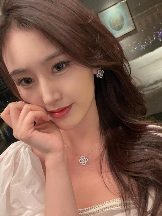 HW海瑞温斯顿 手工镶钻 经典吊坠（XTY） 商品图5