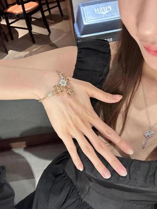 香奈儿麦穗双C花朵手链（SLB） 商品图1