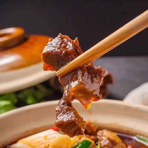 红烧牛腩 净含量:560g/袋 (牛腩220g 汤汁340g) 商品图1