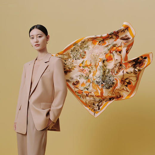 万事利“吉柿颂歌”88厘米双面印花大方巾 商品图0