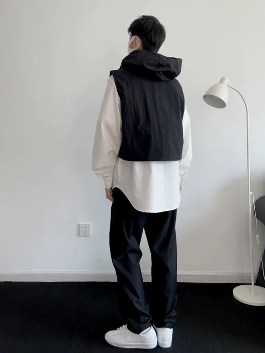 🤩🤩【初秋必入款】山系连帽机能风情侣款马甲：🍂柔软又挺阔🐮版型宽松 无束缚，🌈安排个情侣装再适合不过啦~  商品图4