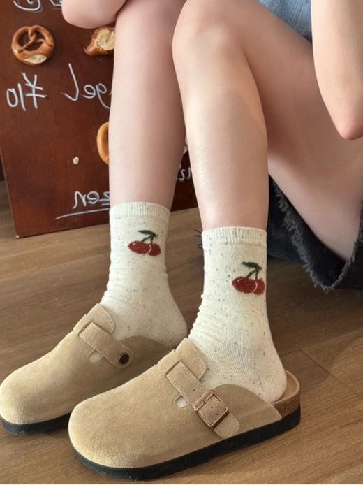 💕💕【日系学院风袜】✅精选优质面料，柔软透气，😍即便是长时间穿着也能保持舒适无感🙊。 ✅弹性袜口设计，完美贴合脚踝 商品图4