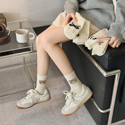 💕💕【日系学院风袜】✅精选优质面料，柔软透气，😍即便是长时间穿着也能保持舒适无感🙊。 ✅弹性袜口设计，完美贴合脚踝 商品图2