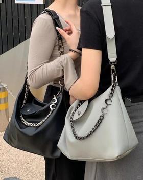 珑骧longchamp70周年限量版牛皮腋下包原厂包装（SS）