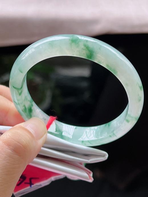 56圈口翡翠手镯 商品图3