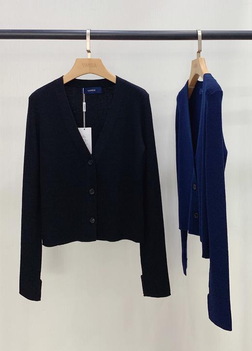 坑条V领羊毛开衫 商品图4