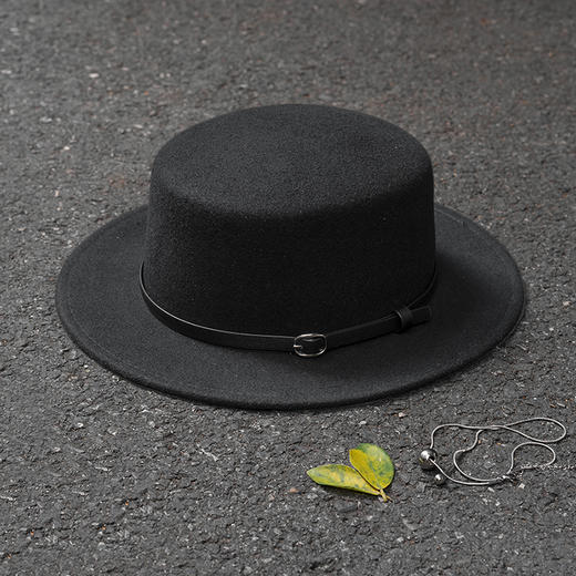 YL178疯帽子与爱丽丝 英伦复古羊毛呢礼帽子女帅气皮带平顶帽保暖毡帽秋冬新款 商品图6