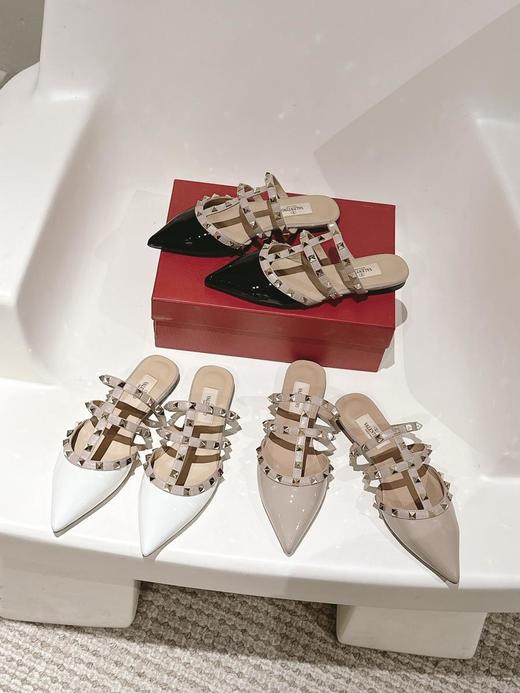 华伦天奴2024ss复古工艺金字塔大柳钉扣平底鞋/高跟鞋（UY*VX） 商品图0