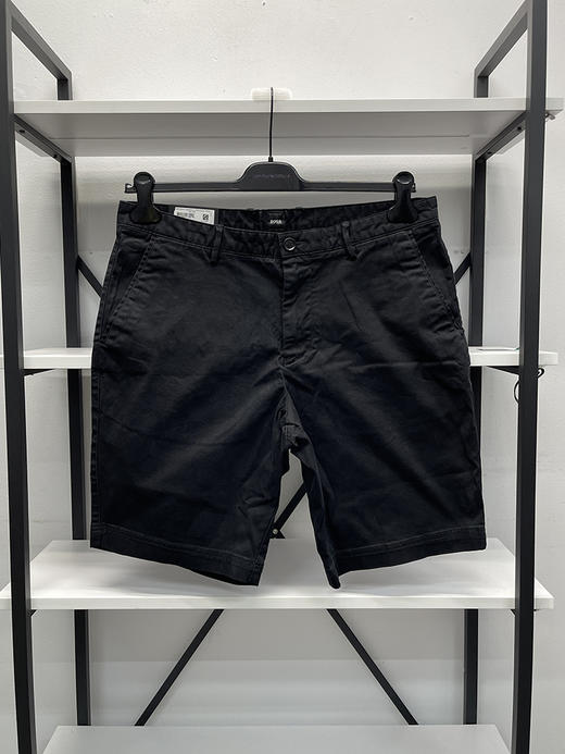 HUGO BOSS/胡戈波士 男士夏季黑标棉混纺斜纹布微弹休闲短裤 商品图3