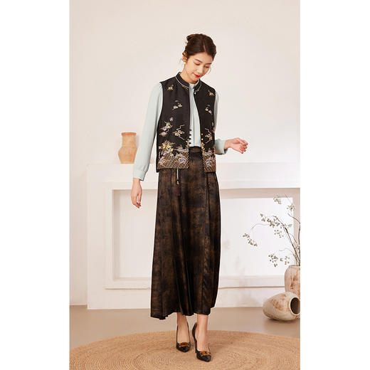 乔万尼香云纱马甲女款新款春秋中式刺绣EM3H477 商品图1