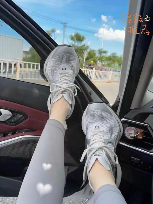 巴黎世家CIRCUIT圆头系带透气网面低帮生活休闲鞋跑步鞋女款白色（SLB） 商品图2