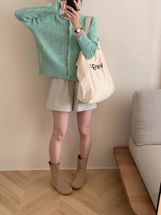 比羊绒还软的开衫 商品图5