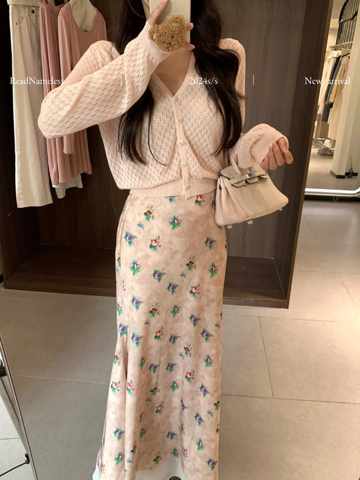 Read Nameless /肉粉天蚕丝镂空开衫 +韩国碎花拼接雪纺边半身裙  2024/9/12 商品图4