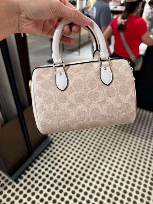 ¥1399🇺🇸✈️🇨🇳Coach mini迷你Rowan波士顿❗❗新款 🔥🔥老花🐰尺寸17.5*12*10cm 商品图3