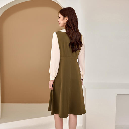 8/10奢姿大码女装2024秋季气质翻领拼接连衣裙胖妹妹纽扣设计时尚裙子9943855010 商品图4
