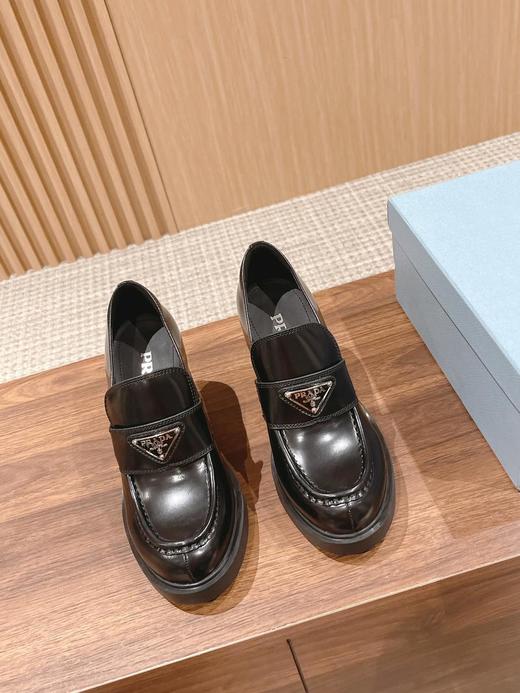普拉达高跟乐福鞋新品*三角标乐福鞋（HC） 商品图3