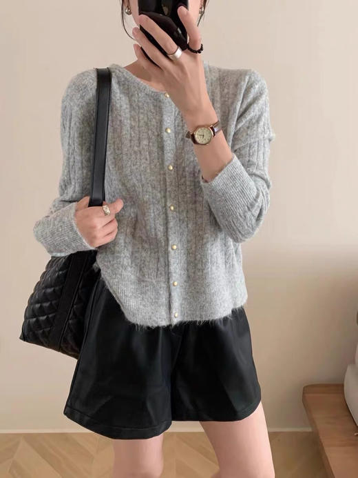 比羊绒还软的开衫 商品图10