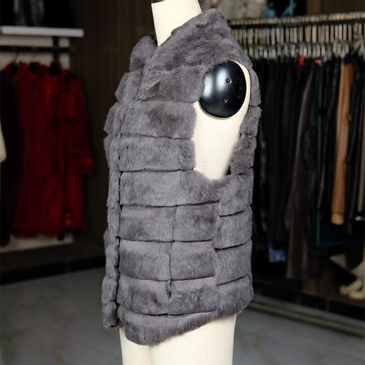 SIM GRACE 优雅夫人 秋冬保暖经典时尚显瘦百搭爆款真毛雪兔外穿舒适马甲 商品图2
