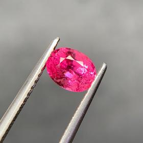 1.04克拉马亨盖尖晶