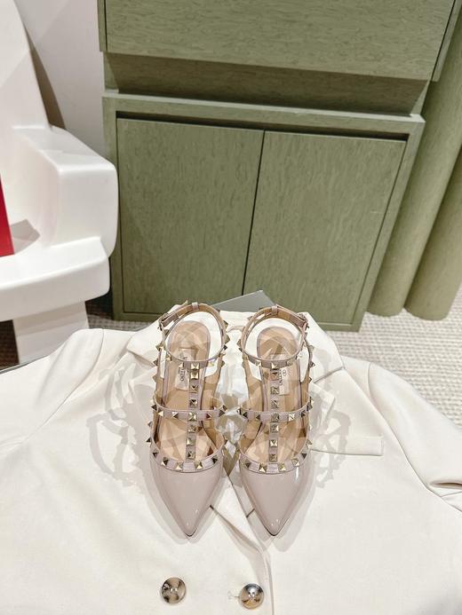 华伦天奴2024ss复古工艺金字塔大柳钉扣平底鞋/高跟鞋双环（HC） 商品图2
