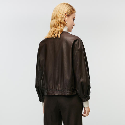 EITIE爱特爱冬季新款廓形复古圆领显瘦百搭纯色皮衣外套8093713 商品图5