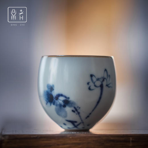 问鼎鼎者青花游云杯(荷韵)（缺货） 商品图0