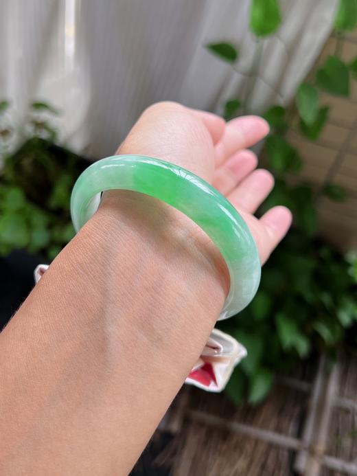 57圈口翡翠手镯 商品图2