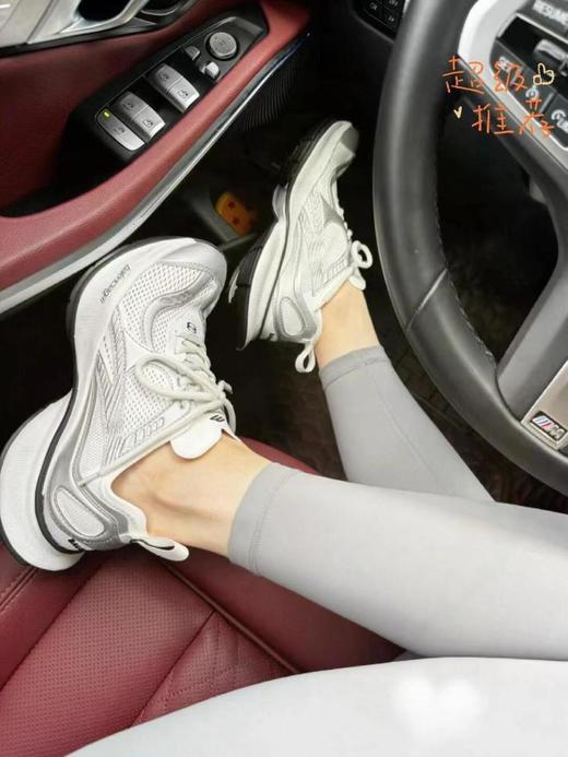 巴黎世家CIRCUIT圆头系带透气网面低帮生活休闲鞋跑步鞋女款白色（SLB） 商品图4