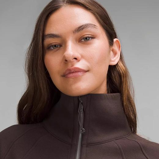 跃牌【瑞幸系列】加绒保暖卫衣女短款休闲时尚Scuba连帽半拉链宽松瑜伽运动外套HCX011 商品图3