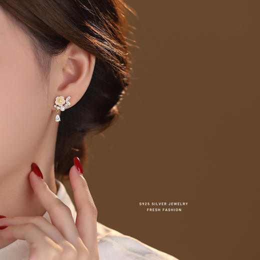 【山茶花】S925银花朵锆石耳饰【YXS-E4486】 商品图3