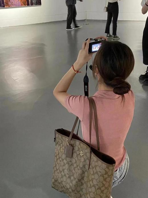 COACH蔻驰 City 33 经典老花按扣开合大容量 托特包Tote包购物袋单肩包（CB） 商品图5