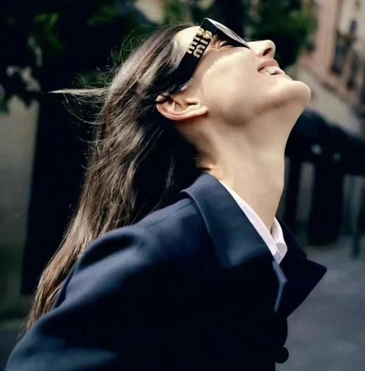 缪缪SMU09W字母镜腿太阳镜墨镜（SLB） 商品图2