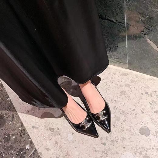 赛琳夏季银色凯旋门系列！新款银色尖头高跟鞋（HC） 商品图6