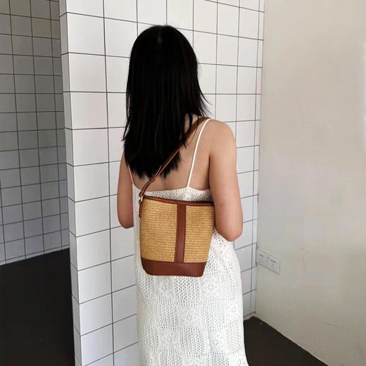 8073~1棕色/黑色藤编包 商品图3