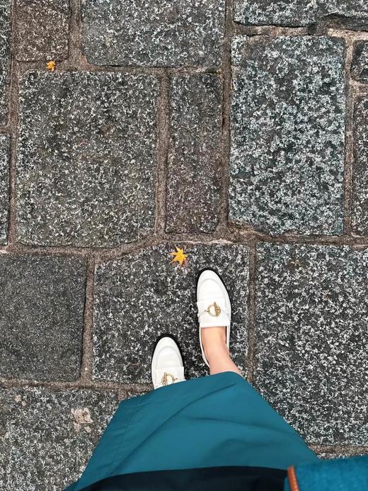 爱马仕今年秋冬新出的新款乐福鞋搭配*复古金色Glenan鞋扣（UY*HC） 商品图3