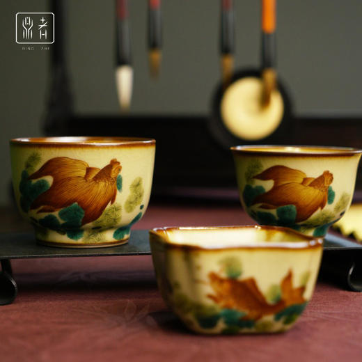 问鼎鼎者汝瓷四方杯（绘画年年有余）（缺货） 商品图2