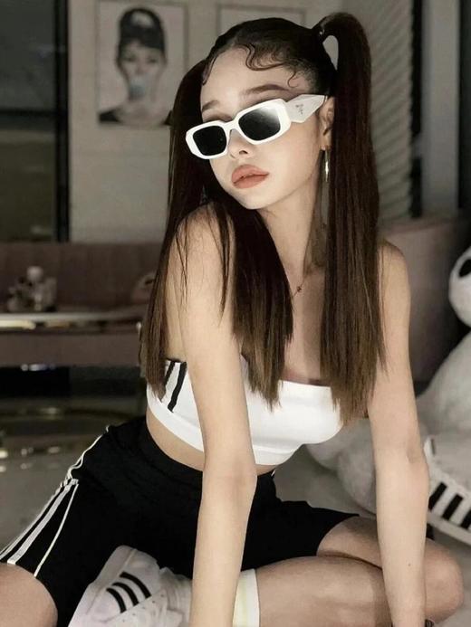 普拉达SPR17新款方形墨镜女大脸显瘦（AN） 商品图3