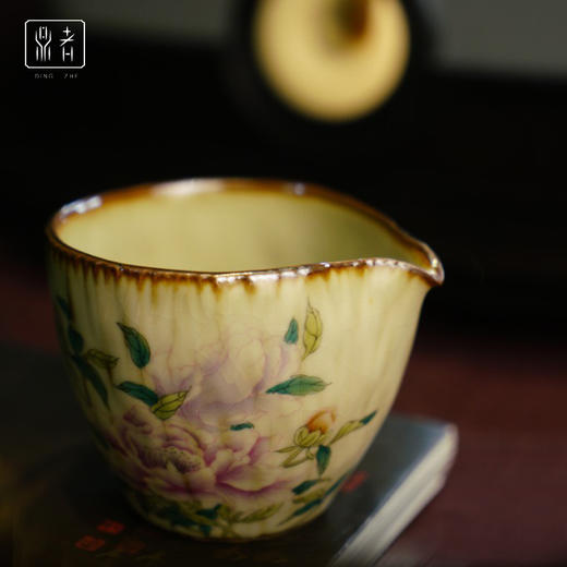 问鼎鼎者汝瓷绰约公杯（绘画国色天香）（缺货） 商品图0