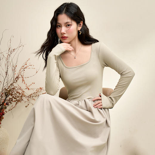 西遇法式赫本风黑色连衣裙女秋季新款掐腰时尚方领A字长裙SS140727 商品图2