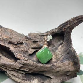 菲菲珠宝好*23115-18K和田玉无事牌吊坠