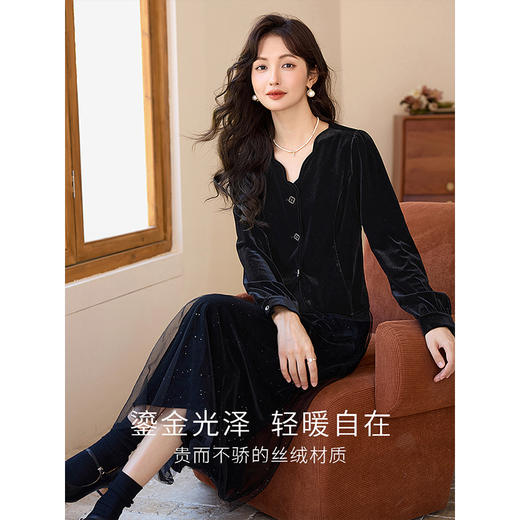 熙世界法式复古黑色丝绒衬衫长袖气质V领洋气小衫2025秋冬新款 商品图1