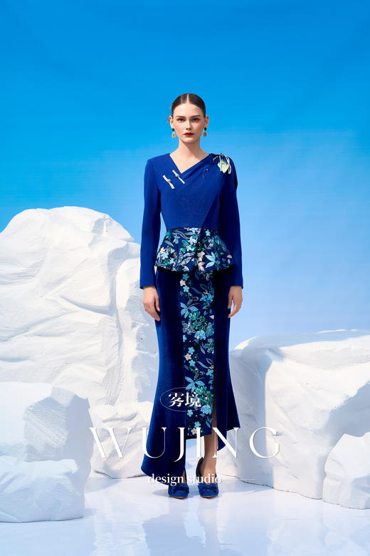 4202007 青蓝冰水 高级亮丝斜纹，进口双色亮片上衣 雾境 商品图1