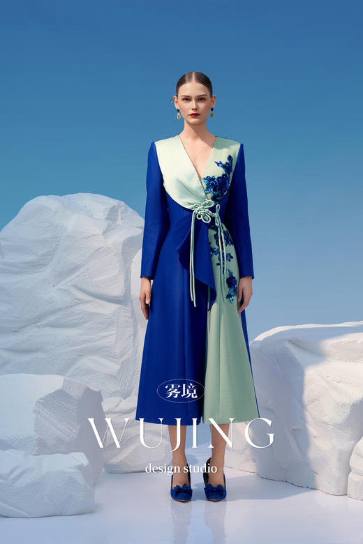 4202003 青蓝冰水 进口立体亮丝加厚料大衣 雾境 商品图0