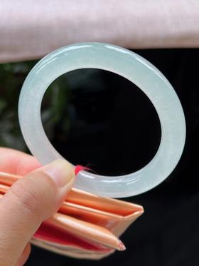 53圆条白月光翡翠手镯