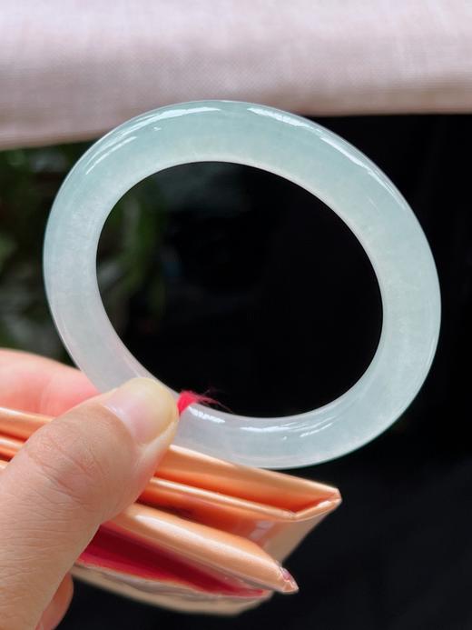 53圆条白月光翡翠手镯 商品图0