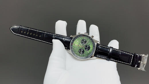 NOOBMaker百年灵❕❕全新航空计时腕表（Navitimer）问世70周年，百年灵以大胆色彩焕新演绎经典腕表。尺寸43mm➕316进口精钢『非国产材质』迭代款无疑是地道的航空计时腕表‼️‼️‼️ 商品图1