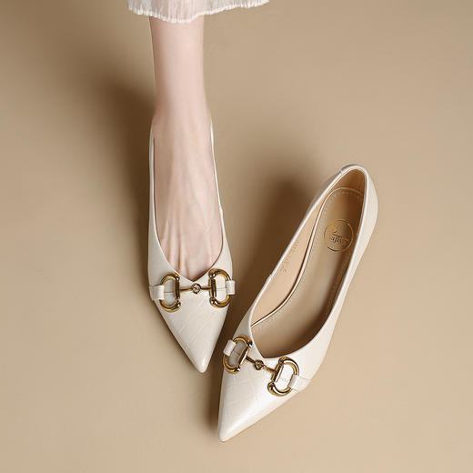 品质好货 | Safiya/索菲娅秋百搭通勤时装尖头细跟单鞋 SF32115744 商品图0