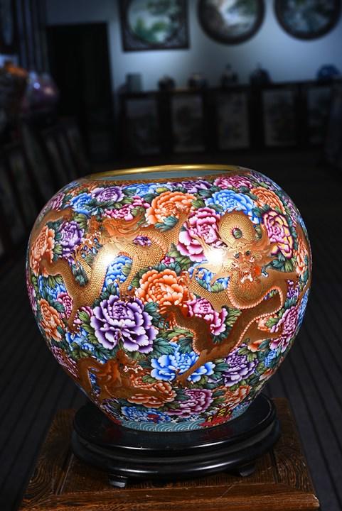 珐琅彩万花描金聚宝缸 商品图0