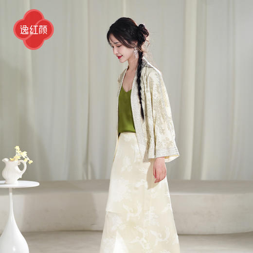逸红颜明月优选 #真丝丝绒高定汉服外套「月弦」，烫金提花+重工钉珠，金光闪闪丝滑如水 商品图3