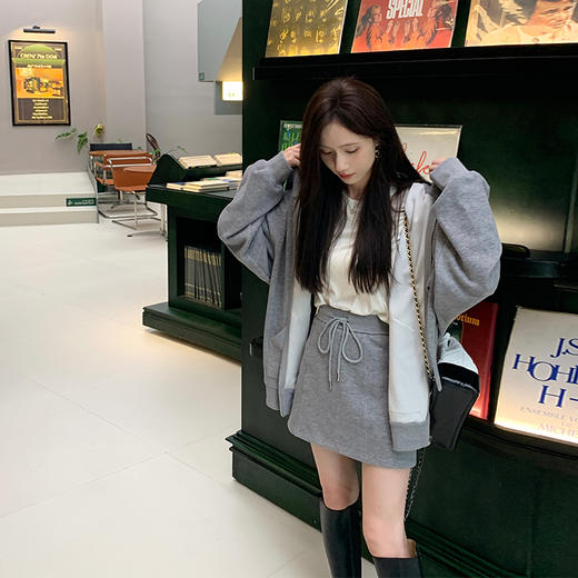 金蘑菇菇【水蜜桃子】高定设计师款卫衣套装慵懒显瘦上衣半裙套装 商品图1